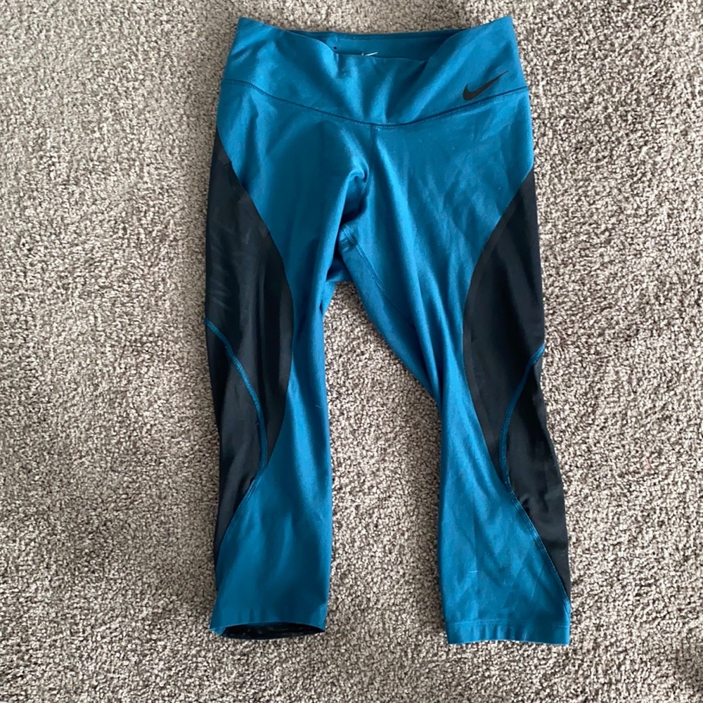 Nike cropped mesh legging